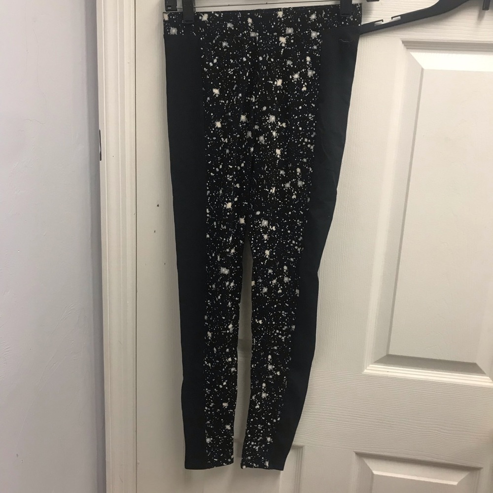 yoga pants/leggings